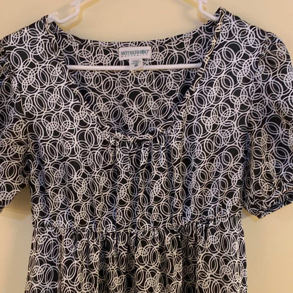 Motherhood Black and White Circle Print Midi Dress - Picture 3 of 4